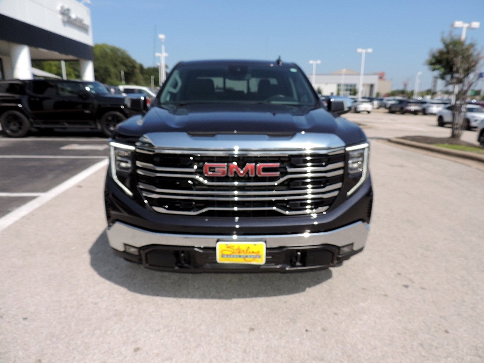 Certified 2023 GMC Sierra 1500 SLT RWD image 2