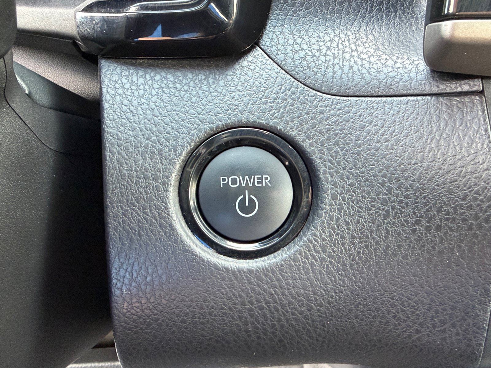 Used 2025 Toyota Camry SE FWD image 20
