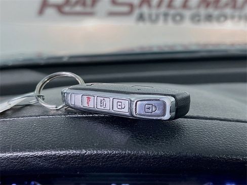 Used 2023 Kia Forte GT-Line w/ GT-Line Premium Package image 11