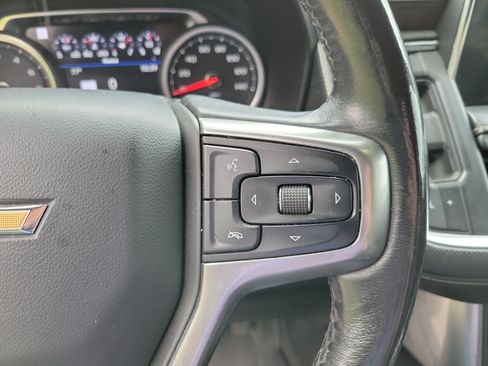 Used 2021 Chevrolet Suburban Premier w/ Premium Package RWD image 16