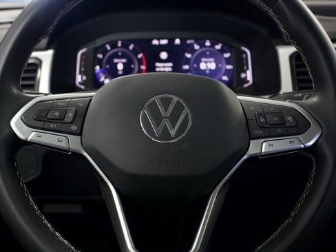 Used 2023 Volkswagen Atlas SE w/ Panoramic Sunroof Package image 14