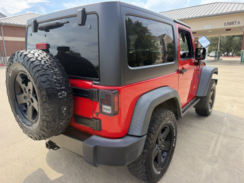 Used 2016 Jeep Wrangler Sport w/ Dual Top Group AWD/4WD image 7