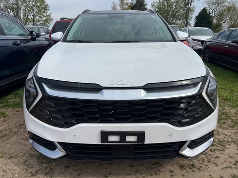 Used 2024 Kia Sportage SX image 8