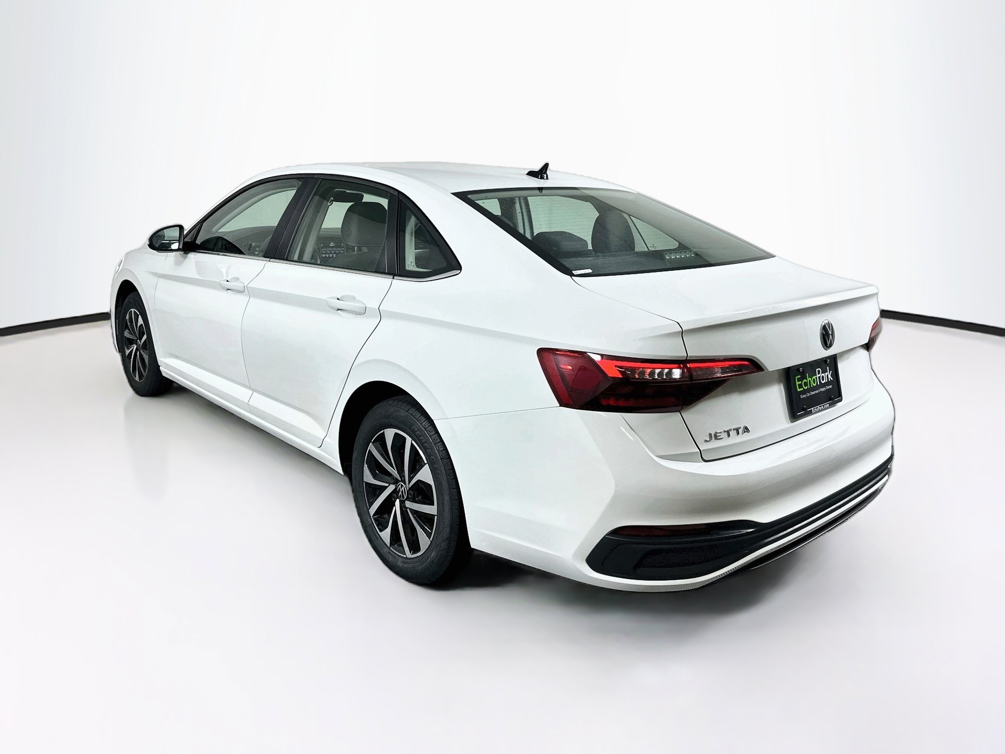 Used 2024 Volkswagen Jetta S FWD image 5