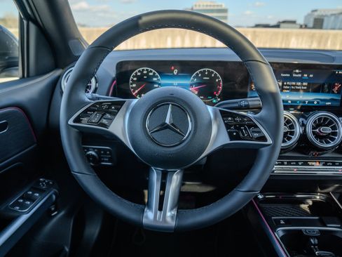 Certified 2026 Mercedes-Benz GLB 250 4MATIC image 24