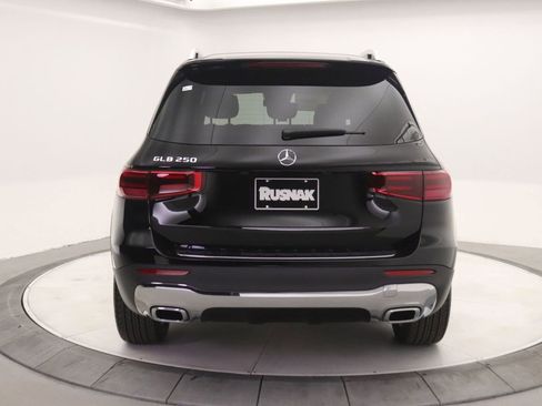 New 2026 Mercedes-Benz GLB 250 image 3