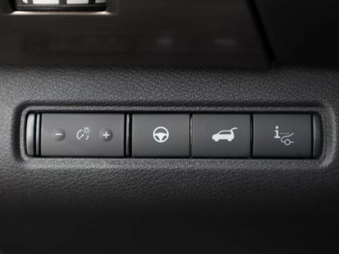 Used 2024 Nissan Pathfinder Platinum image 26