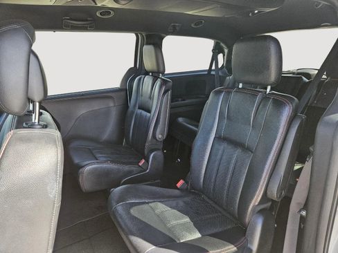 Used 2019 Dodge Grand Caravan GT image 24