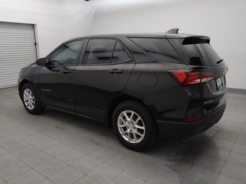 Used 2022 Chevrolet Equinox LS AWD/4WD image 3