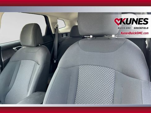 Used 2026 Kia Sportage LX FWD image 17
