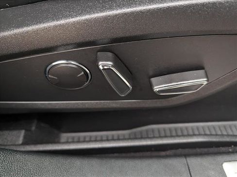 Certified 2023 Lincoln Nautilus AWD w/ Premium Package image 15