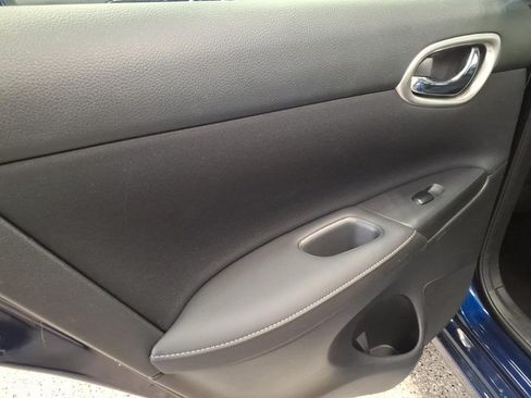 Used 2019 Nissan Sentra SV w/ Special Edition Pkg w/ Special Edition Package FWD image 18