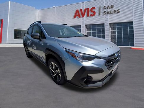Used 2025 Subaru Crosstrek 2.5i Premium AWD/4WD image 3