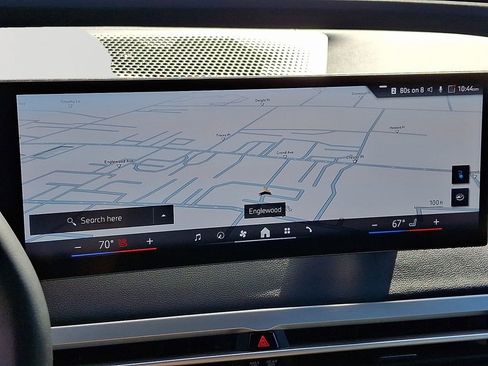 Used 2025 BMW iX xDrive50 image 18