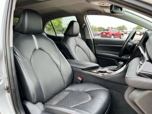 Used 2023 Toyota Camry XSE FWD image 24