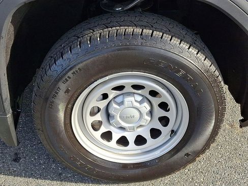 Used 2025 GMC Sierra 1500 Pro w/ Pro Value Package image 8