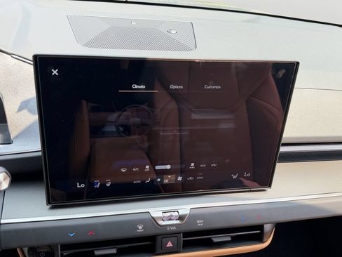 New 2026 Lexus ES 500e AWD/4WD image 21
