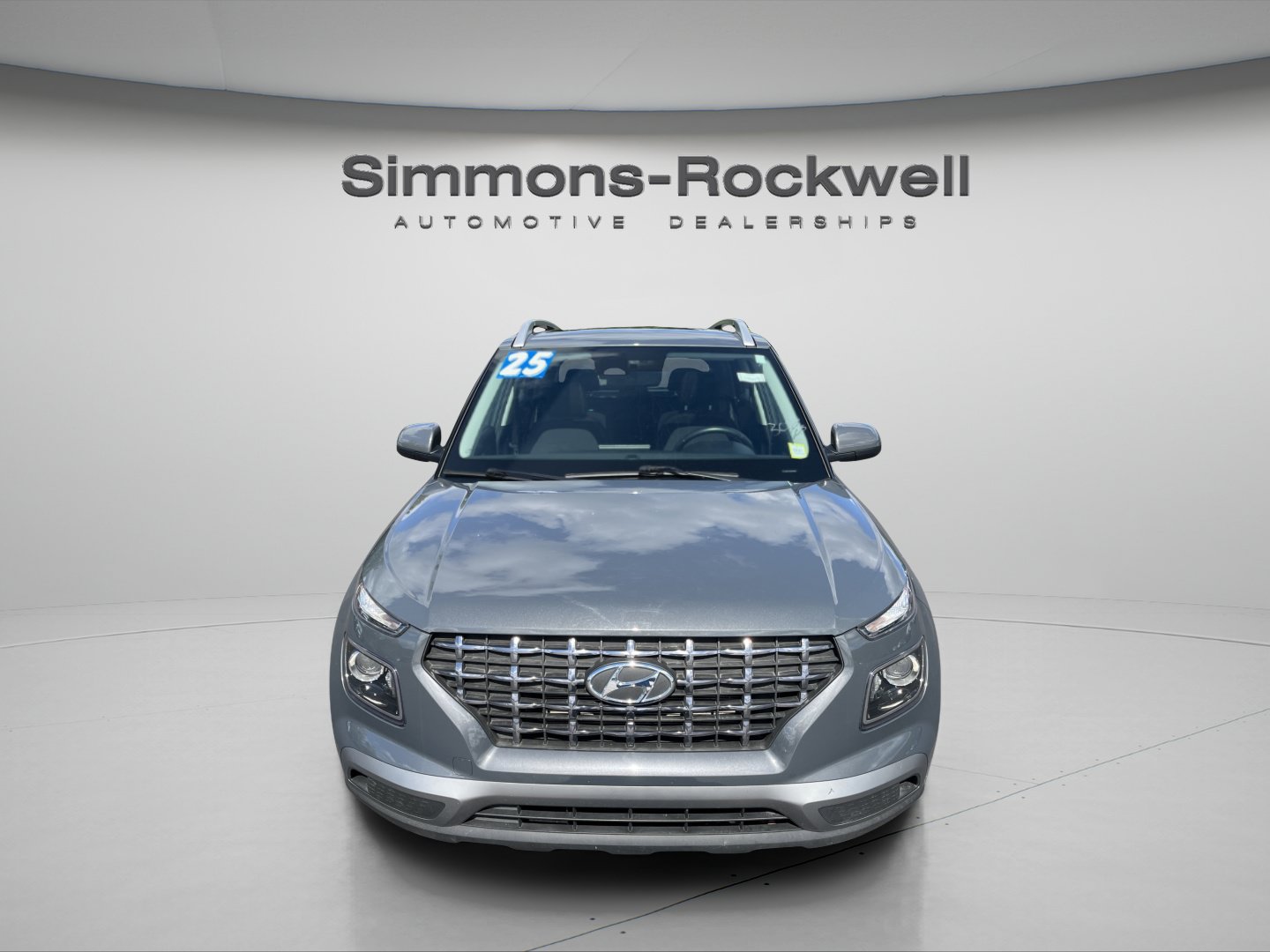 Used 2025 Hyundai Venue SEL FWD image 8