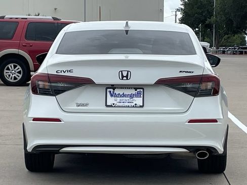 Certified 2025 Honda Civic Sport image 5