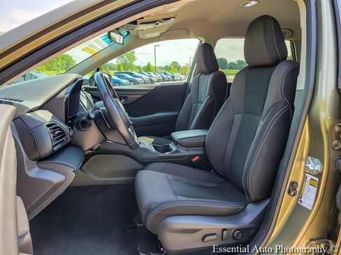 Used 2024 Subaru Outback Premium AWD/4WD image 8