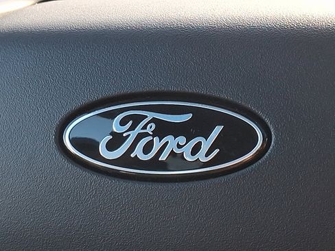 Certified 2025 Ford Expedition Platinum w/ Stealth Appearance Package image 31