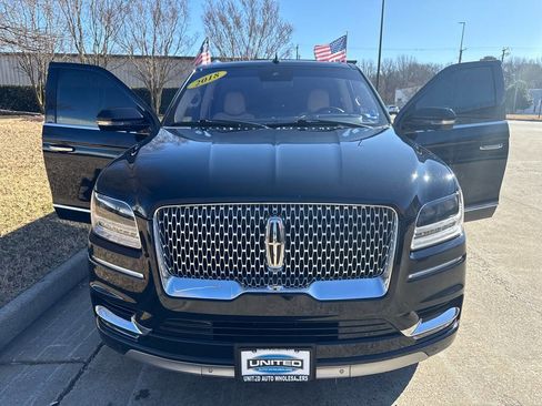 Used 2018 Lincoln Navigator L Reserve w/ Technology Package image 8