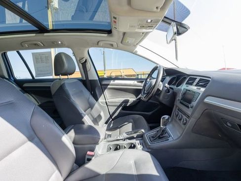 Used 2015 Volkswagen Golf SE w/ Lighting Package FWD image 18