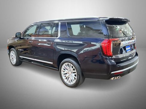 Used 2023 GMC Yukon XL Denali AWD/4WD image 7