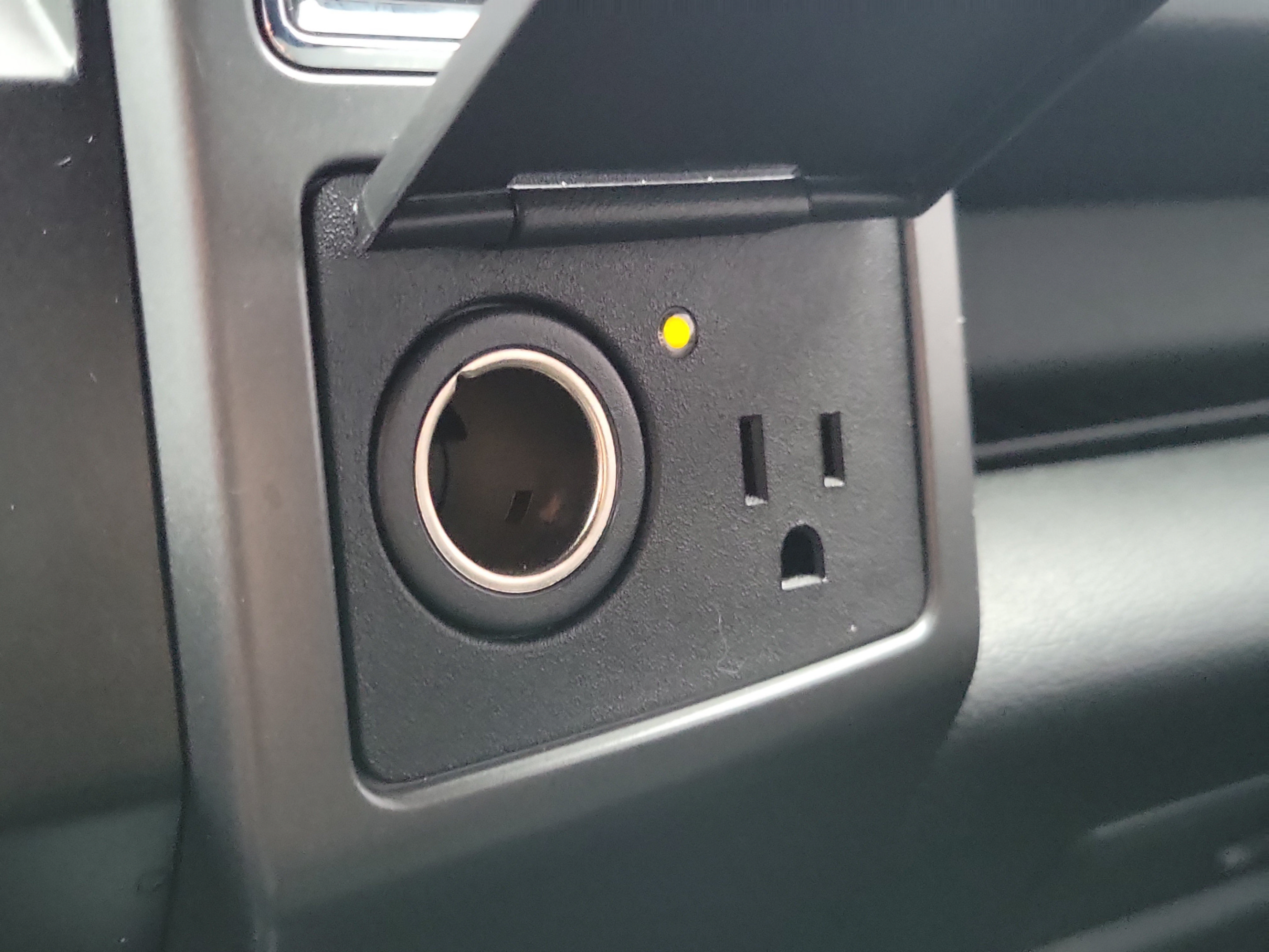 Used 2019 Ford F150 XLT w/ Equipment Group 302A Luxury AWD/4WD image 29