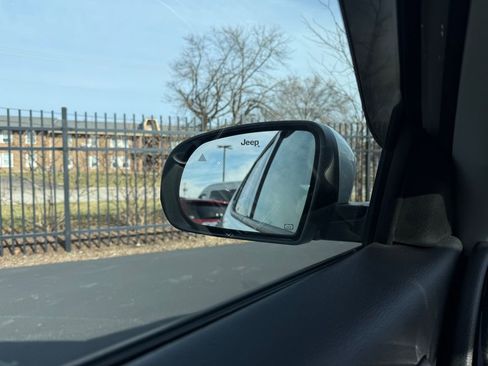 Used 2020 Jeep Compass Latitude image 16