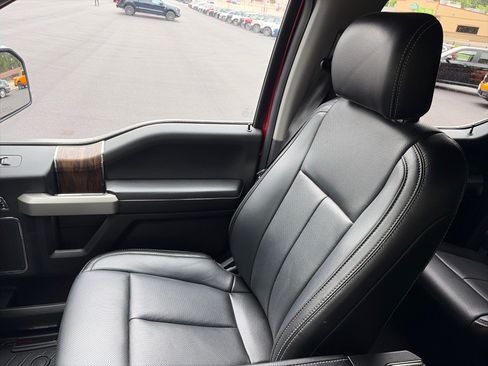 Used 2018 Ford F150 Lariat w/ Equipment Group 502A Luxury AWD/4WD image 17