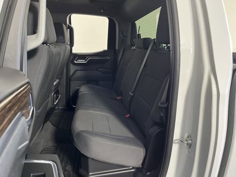 Used 2025 GMC Sierra 1500 Elevation image 31