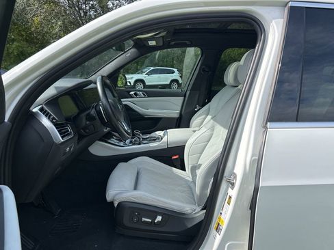 Used 2023 BMW X5 xDrive45e image 9