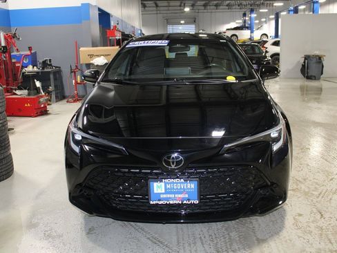 Used 2024 Toyota Corolla SE image 3