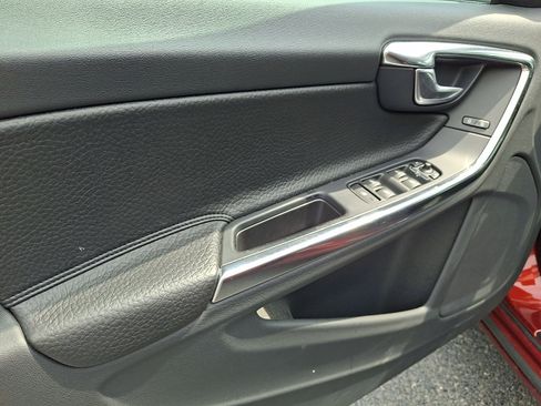 Used 2012 Volvo S60 T5 FWD image 12