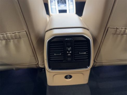 Used 2018 Porsche Macan image 69