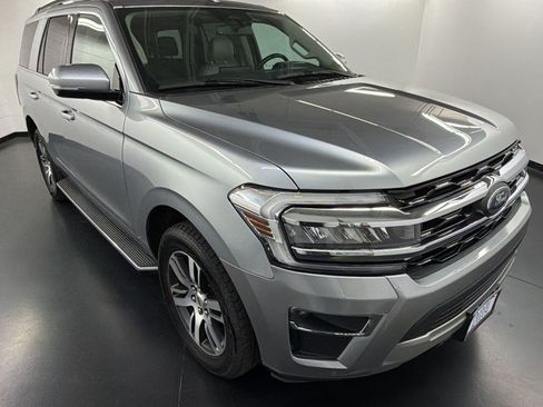 Used 2023 Ford Expedition Limited AWD/4WD image 7