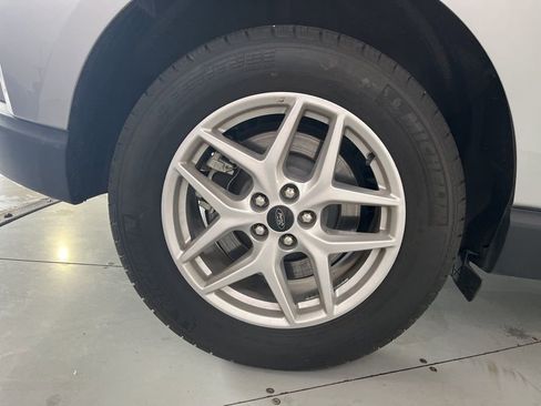 Used 2024 Ford Edge SEL image 16