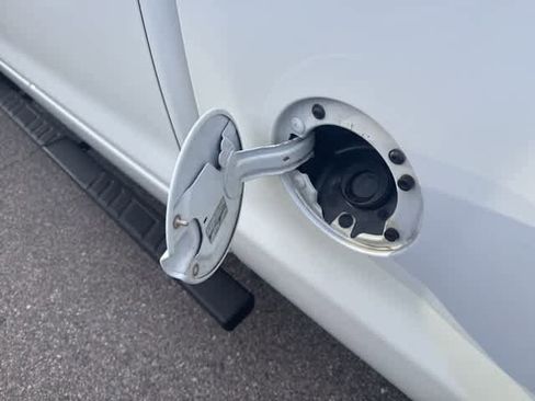 Used 2019 Chevrolet Silverado 1500 LT image 10