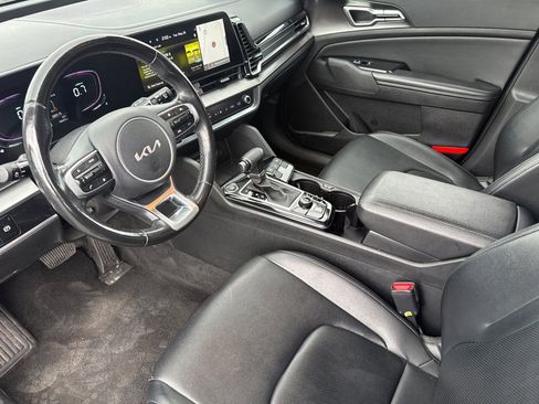 Used 2023 Kia Sportage EX AWD/4WD image 9