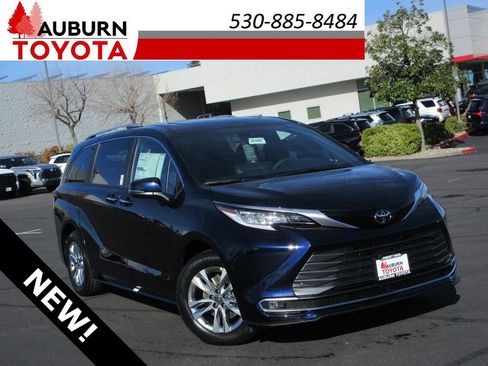 New 2026 Toyota Sienna Limited image 1