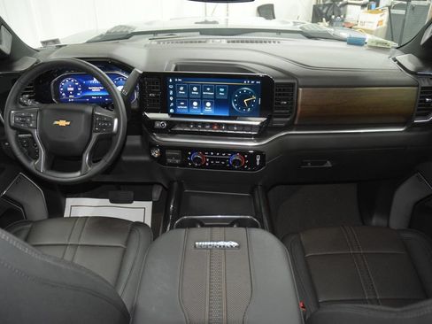 Used 2025 Chevrolet Silverado 2500 High Country w/ Z71 Off-Road Package AWD/4WD image 33