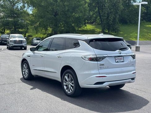 Used 2023 Buick Enclave Avenir w/ Avenir Technology Package AWD/4WD image 5