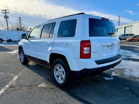 Used 2016 Jeep Patriot Sport w/ Power Value Group AWD/4WD image 5