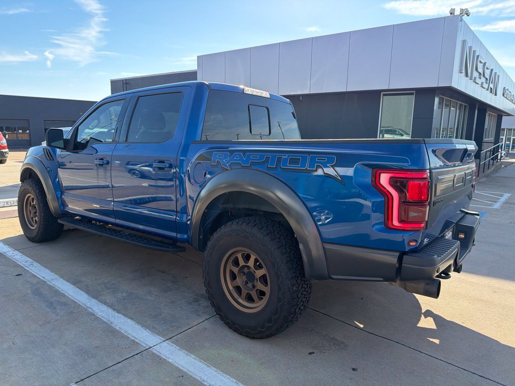 Used 2017 Ford F150 Raptor w/ Equipment Group 802A Luxury AWD/4WD image 4
