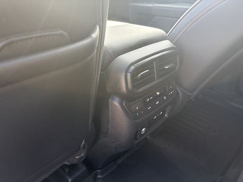 Used 2025 Honda Pilot Black Edition image 18