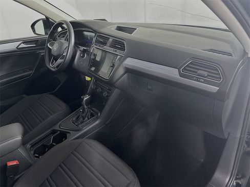 Used 2024 Volkswagen Tiguan S image 31