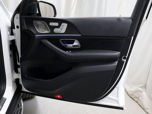 Certified 2026 Mercedes-Benz GLS 450 4MATIC image 39