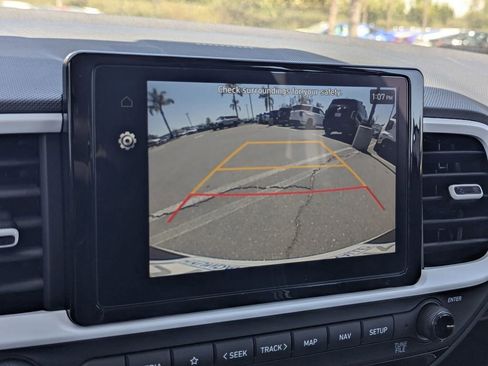 New 2025 Hyundai Venue Limited image 24