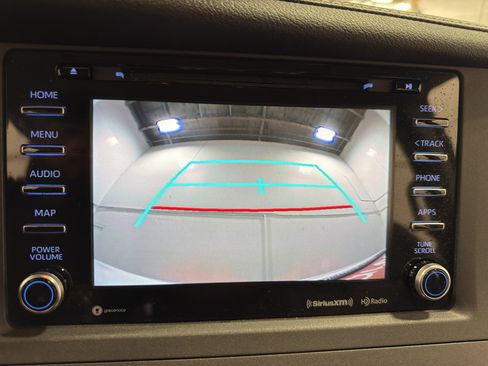 Used 2018 Toyota Sienna SE Premium FWD image 35